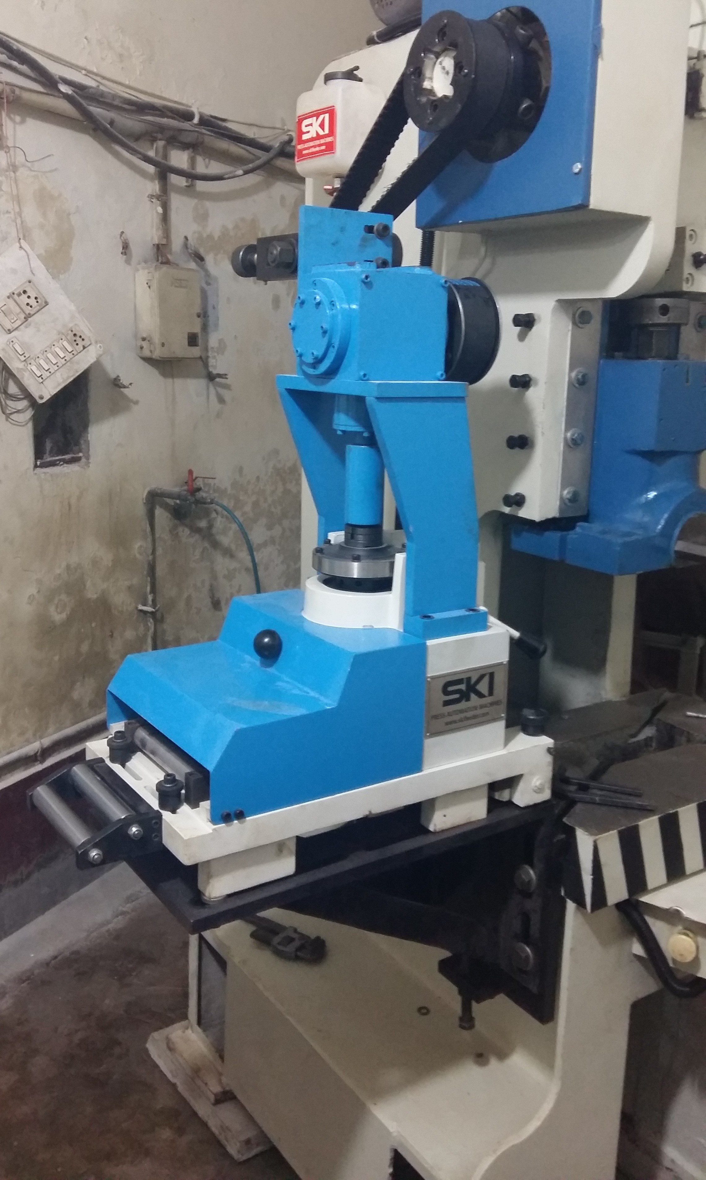 Gripper Feeder Model 2