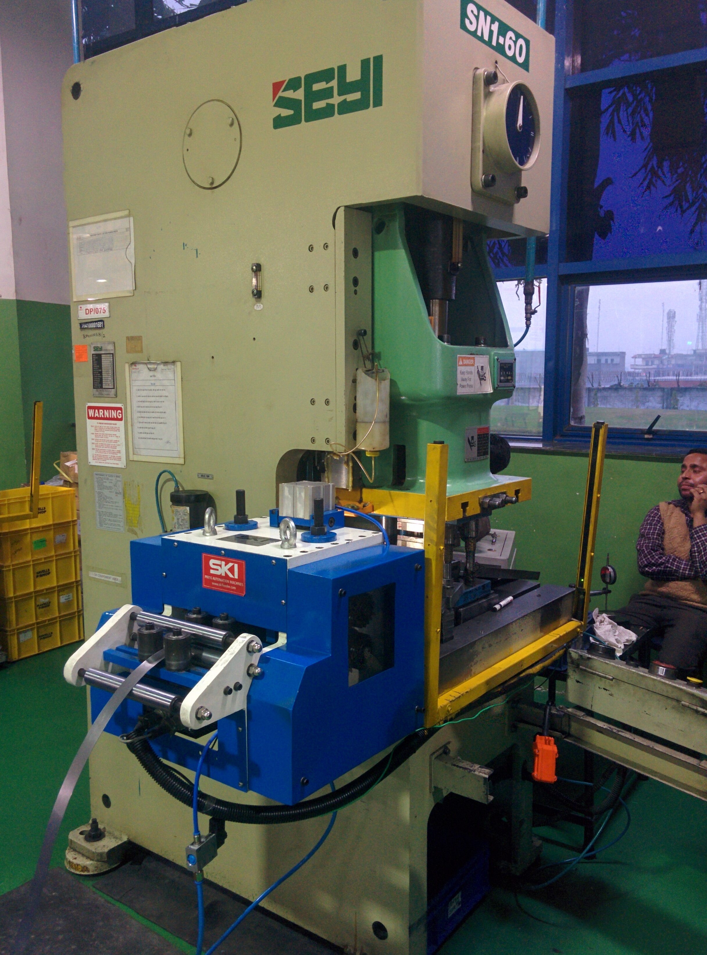 Servo Feeder Line Integration - Straightener